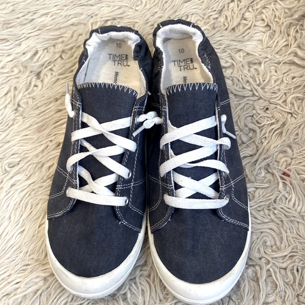 Time and Tru navy blue slide in sneakers